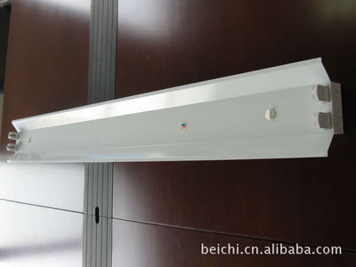 【T8雙管帶罩支架燈36W*2 (圖)廠家直銷(xiāo)】?jī)r(jià)格,廠家,圖片,吸頂燈,南昌倍馳電子電光源-